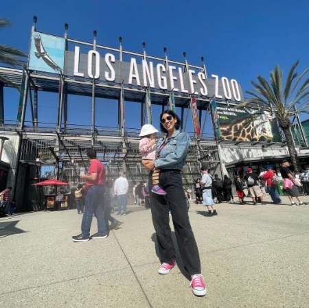 Rosaline Hoss and Stephanie Beatriz in Los Angeles Zoo.